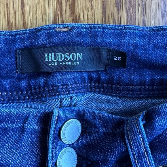 *HUDSON* Medium Wash Denim Jeans w/ Button Back Pockets Size 25 - Picture 7 of 8